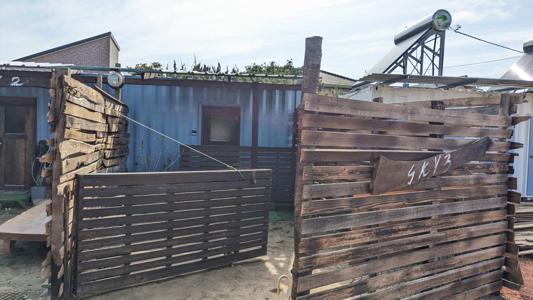 Skyコテージ3のゲート